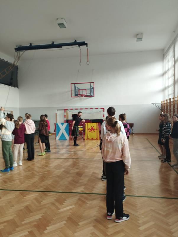 Małopolska Tarcza Antykryzysowa – Pakiet Edukacyjny II. Realizacja wsparcia szkół i placówek oświatowych - Grant 3